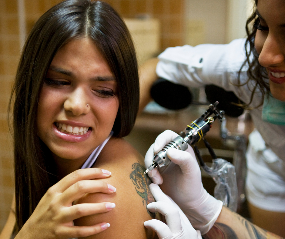 Minst pijnlijke plek voor een tattoo: 5 plekken op een rij